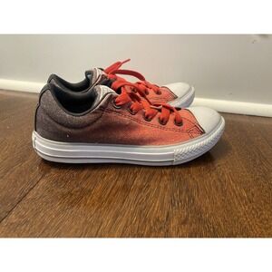 Converse All Sar Red Hombre Youth Sneakers size 1.5 Red Laces black